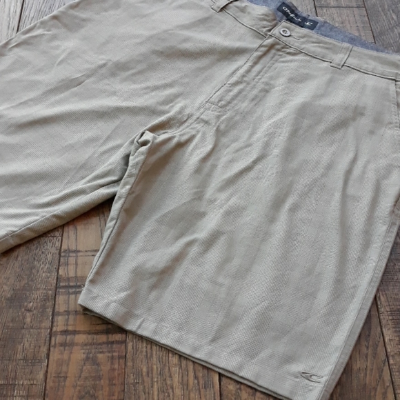 O’Neill - Picture 3 of 5